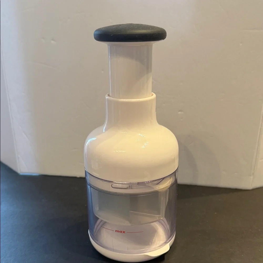 OXO Good Grips Vegetable Chopper
